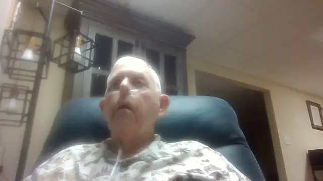 Snapshot of bootlegmanz chatting on September 2025 01:01:01 PM bootlegmanz online show from September 2025 01:01:01 PM