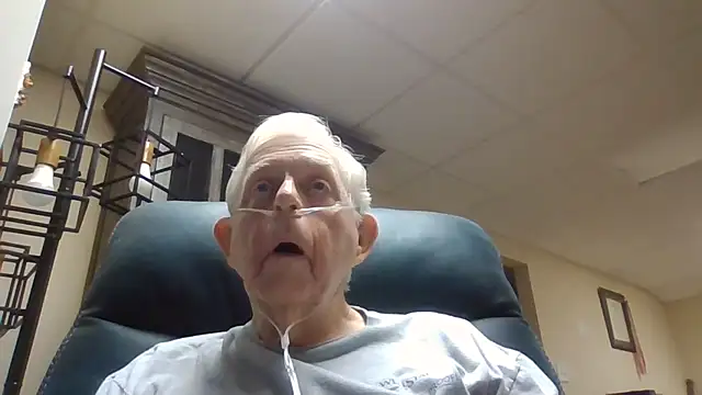 Snapshot of bootlegmanz chatting on June 2026 02:33:02 PM bootlegmanz online show from June 2026 02:33:02 PM