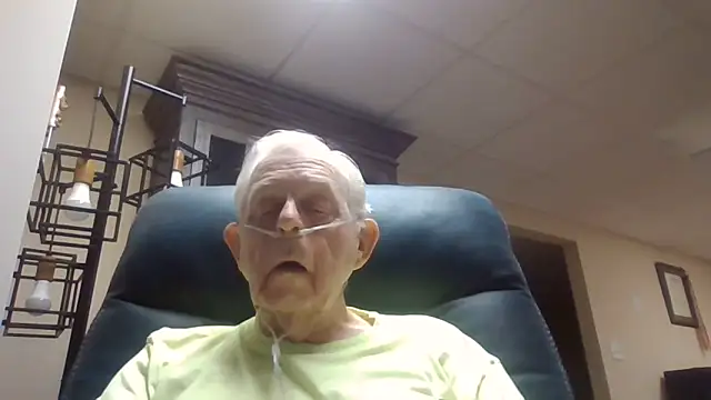 Snapshot of bootlegmanz chatting on June 2026 02:55:02 PM bootlegmanz online show from June 2026 02:55:02 PM