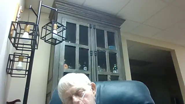 Snapshot of bootlegmanz chatting on June 2026 08:25:02 PM bootlegmanz online show from June 2026 08:25:02 PM