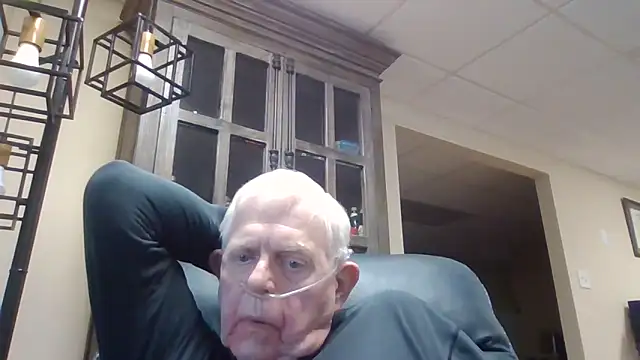 Snapshot of bootlegmanz chatting on May 2026 09:50:02 PM bootlegmanz online show from May 2026 09:50:02 PM