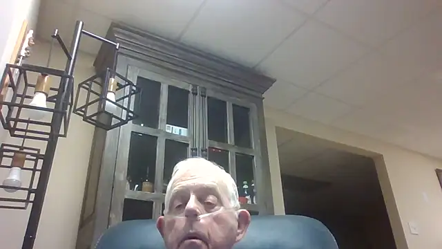 Snapshot of bootlegmanz chatting on October 2025 08:31:02 PM bootlegmanz online show from October 2025 08:31:02 PM