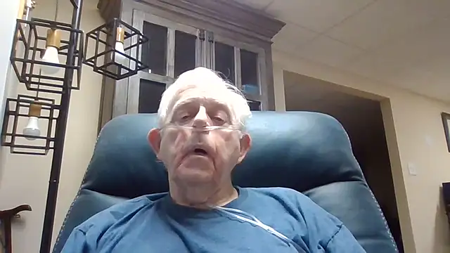 Snapshot of bootlegmanz chatting on June 2026 06:51:01 PM bootlegmanz online show from June 2026 06:51:01 PM