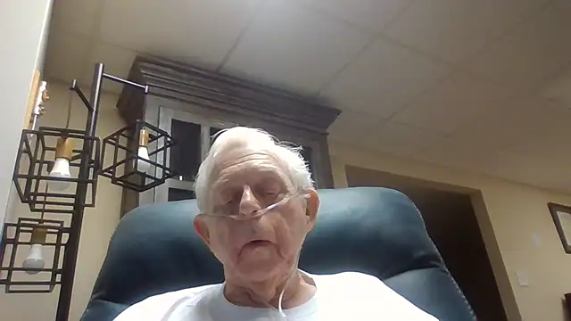 Snapshot of bootlegmanz chatting on June 2026 06:25:01 PM bootlegmanz online show from June 2026 06:25:01 PM