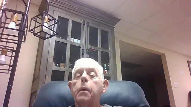 Snapshot of bootlegmanz chatting on September 2025 02:56:01 PM bootlegmanz online show from September 2025 02:56:01 PM