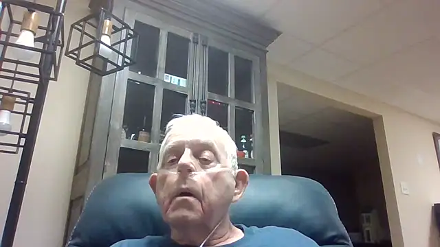 Snapshot of bootlegmanz chatting on October 2025 01:29:02 AM bootlegmanz online show from October 2025 01:29:02 AM