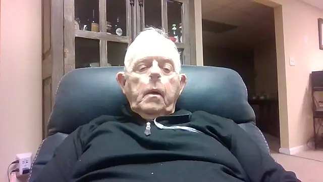 Snapshot of bootlegmanz chatting on November 2025 02:44:02 PM bootlegmanz online show from November 2025 02:44:02 PM