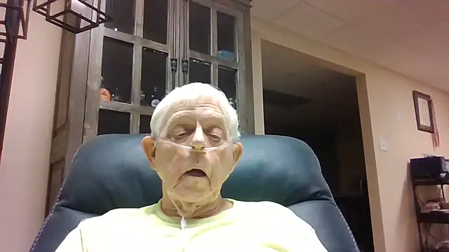 Snapshot of bootlegmanz chatting on June 2026 06:41:01 PM bootlegmanz online show from June 2026 06:41:01 PM