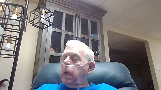 Snapshot of bootlegmanz chatting on May 2026 09:42:01 PM bootlegmanz online show from May 2026 09:42:01 PM