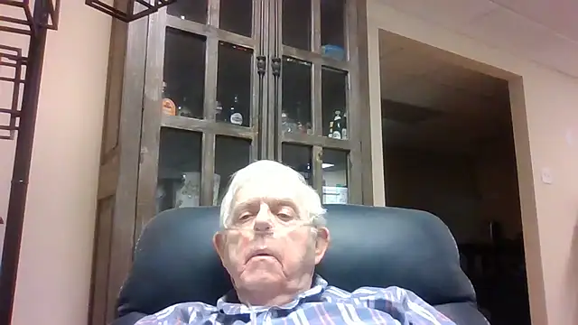 Snapshot of bootlegmanz chatting on June 2026 11:10:02 PM bootlegmanz online show from June 2026 11:10:02 PM