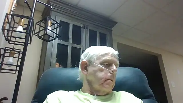 Snapshot of bootlegmanz chatting on July 2026 06:36:01 PM bootlegmanz online show from July 2026 06:36:01 PM
