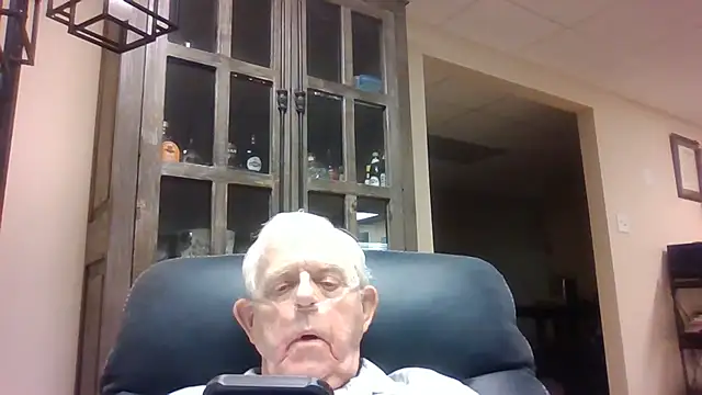 Snapshot of bootlegmanz chatting on June 2026 07:14:02 PM bootlegmanz online show from June 2026 07:14:02 PM