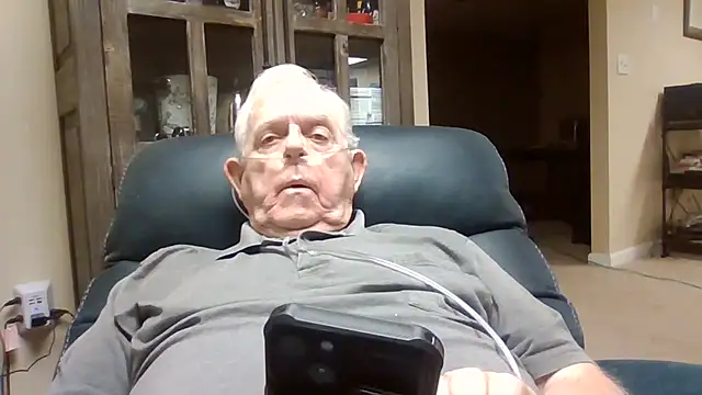 Snapshot of bootlegmanz chatting on May 2026 02:03:01 PM bootlegmanz online show from May 2026 02:03:01 PM