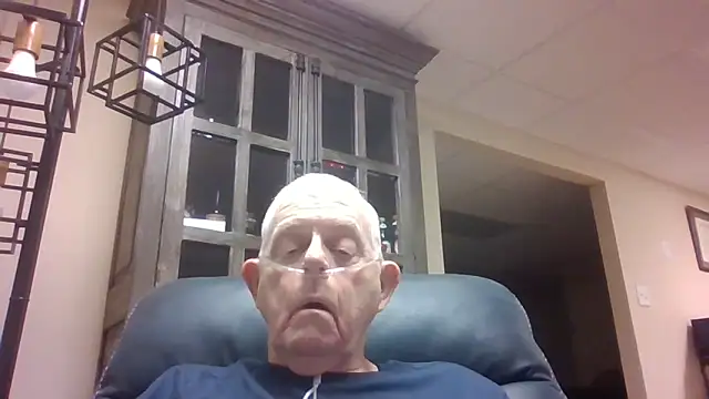 Snapshot of bootlegmanz chatting on September 2025 12:41:01 PM bootlegmanz online show from September 2025 12:41:01 PM