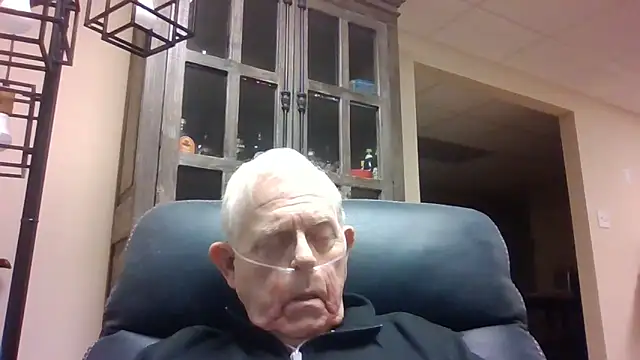Snapshot of bootlegmanz chatting on May 2026 06:00:01 PM bootlegmanz online show from May 2026 06:00:01 PM