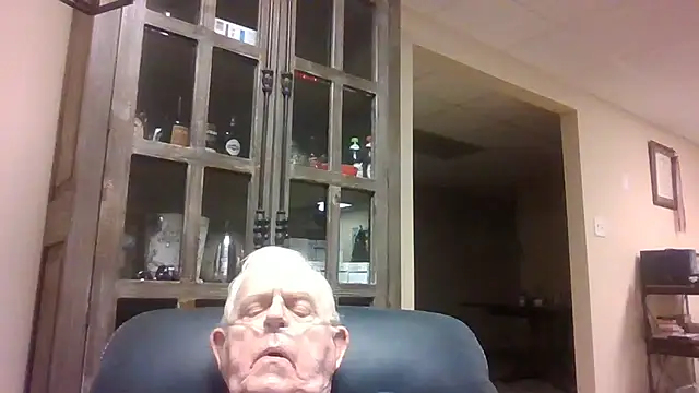 Snapshot of bootlegmanz chatting on November 2025 06:40:02 PM bootlegmanz online show from November 2025 06:40:02 PM