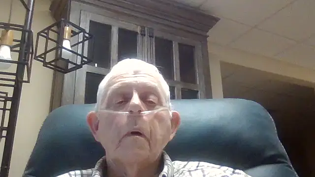 Snapshot of bootlegmanz chatting on October 2025 07:03:01 PM bootlegmanz online show from October 2025 07:03:01 PM