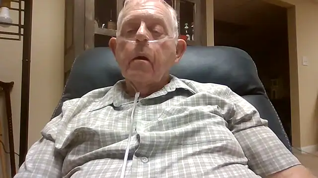 Snapshot of bootlegmanz chatting on October 2025 04:51:02 PM bootlegmanz online show from October 2025 04:51:02 PM