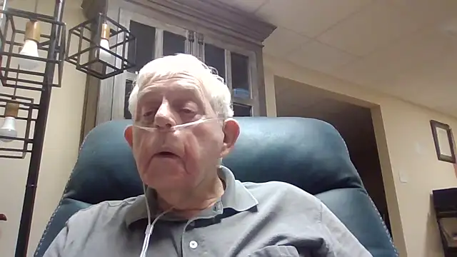 Snapshot of bootlegmanz chatting on May 2026 02:09:01 AM bootlegmanz online show from May 2026 02:09:01 AM
