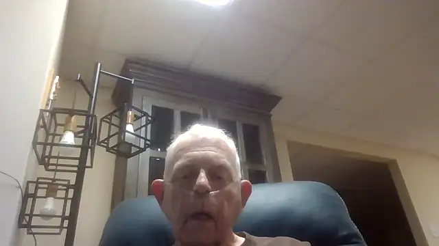 Snapshot of bootlegmanz chatting on September 2025 04:29:02 PM bootlegmanz online show from September 2025 04:29:02 PM