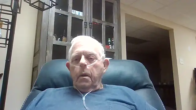 Snapshot of bootlegmanz chatting on November 2025 02:04:01 AM bootlegmanz online show from November 2025 02:04:01 AM