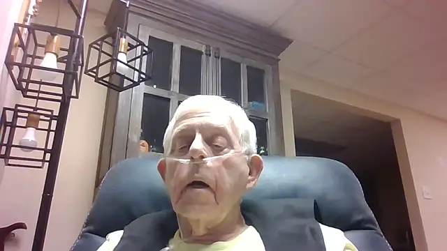 Snapshot of bootlegmanz chatting on May 2026 03:05:01 AM bootlegmanz online show from May 2026 03:05:01 AM