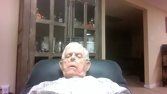 Snapshot of bootlegmanz chatting on June 2026 10:53:02 PM bootlegmanz online show from June 2026 10:53:02 PM