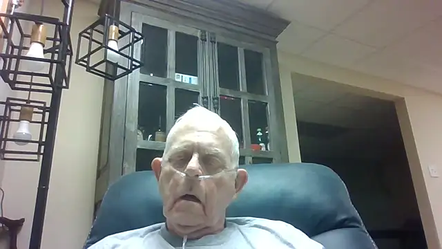 Snapshot of bootlegmanz chatting on September 2025 01:13:02 AM bootlegmanz online show from September 2025 01:13:02 AM