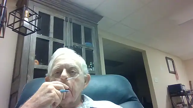 Snapshot of bootlegmanz chatting on July 2026 12:52:02 PM bootlegmanz online show from July 2026 12:52:02 PM