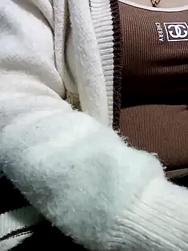 Snapshot of Tuo8702 chatting on March 2025 06:54:02 PM Tuo8702 online show from March 2025 06:54:02 PM