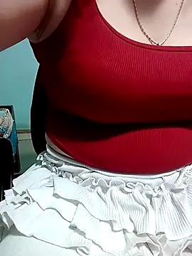 Snapshot of Tuo8702 chatting on March 2025 08:28:01 PM Tuo8702 online show from March 2025 08:28:01 PM