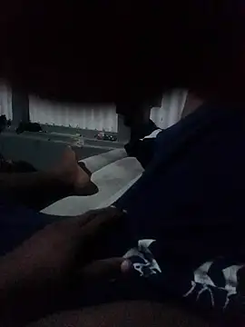 Algenis1232 online show from October 2025 07:18:01 AM