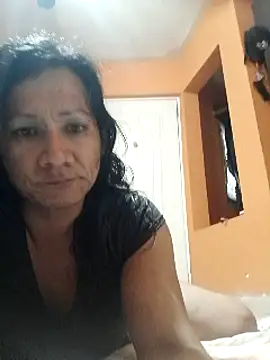 Snapshot of miicheele32 chatting on February 2025 04:39:01 AM miicheele32 online show from February 2025 04:39:01 AM