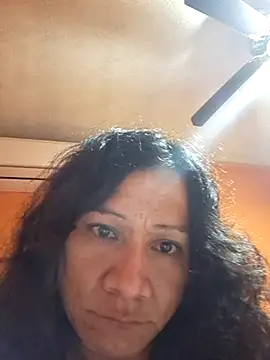 Snapshot of miicheele32 chatting on November 2025 08:26:01 AM miicheele32 online show from November 2025 08:26:01 AM