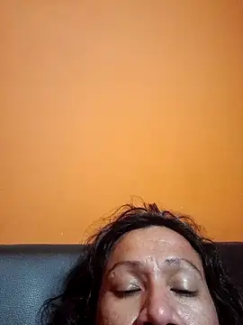 Snapshot of miicheele32 chatting on March 2025 07:19:01 AM miicheele32 online show from March 2025 07:19:01 AM