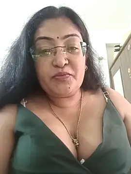 Snapshot of LAVERNIYA_ chatting on September 2025 06:46:01 AM LAVERNIYA  online show from September 2025 06:46:01 AM