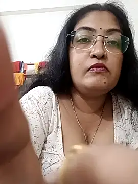 Snapshot of LAVERNIYA_ chatting on September 2025 10:33:02 AM LAVERNIYA  online show from September 2025 10:33:02 AM