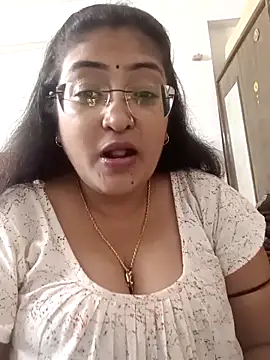 Snapshot of LAVERNIYA_ chatting on September 2025 05:18:02 PM LAVERNIYA  online show from September 2025 05:18:02 PM