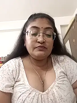 Snapshot of LAVERNIYA_ chatting on October 2025 12:39:05 PM LAVERNIYA  online show from October 2025 12:39:05 PM