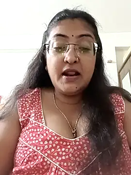 Snapshot of LAVERNIYA_ chatting on September 2025 03:47:02 PM LAVERNIYA  online show from September 2025 03:47:02 PM