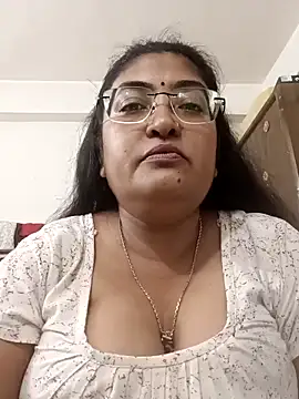 Snapshot of LAVERNIYA_ chatting on October 2025 11:44:01 AM LAVERNIYA  online show from October 2025 11:44:01 AM