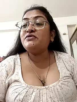 Snapshot of LAVERNIYA_ chatting on September 2025 05:09:01 PM LAVERNIYA  online show from September 2025 05:09:01 PM