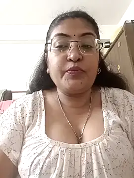 Snapshot of LAVERNIYA_ chatting on September 2025 12:36:02 PM LAVERNIYA  online show from September 2025 12:36:02 PM