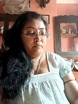 Snapshot of LAVERNIYA_ chatting on February 2025 05:30:01 AM LAVERNIYA  online show from February 2025 05:30:01 AM