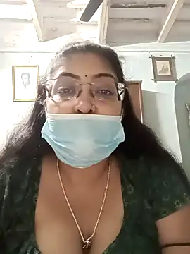 Snapshot of LAVERNIYA_ chatting on February 2025 06:49:02 PM LAVERNIYA  online show from February 2025 06:49:02 PM