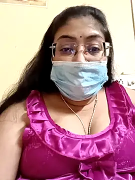 Snapshot of LAVERNIYA_ chatting on February 2025 12:10:02 PM LAVERNIYA  online show from February 2025 12:10:02 PM