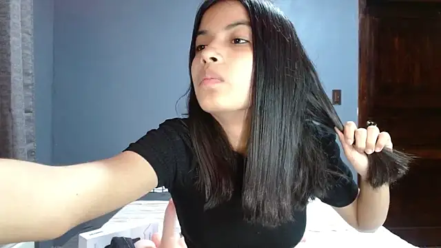 Snapshot of LiaOrtiz69 chatting on December 2024 12:58:02 AM LiaOrtiz69 online show from December 2024 12:58:02 AM