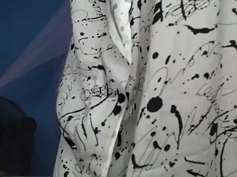 TrishaKalid online show from November 2025 09:57:02 AM