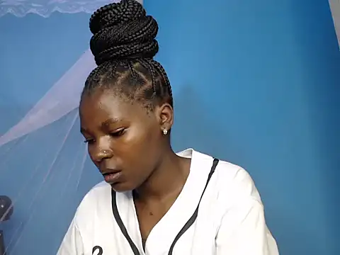 TrishaKalid online show from October 2025 12:57:02 PM