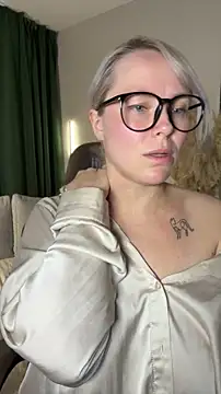Charming Daphny online show from May 2026 06:44:01 AM